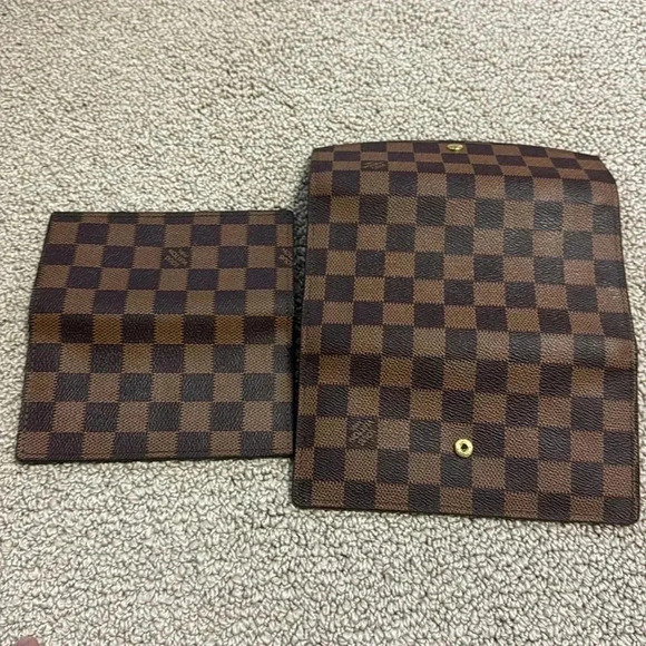 Checkbook style checkered woman’s wallet - Picture 5 of 5